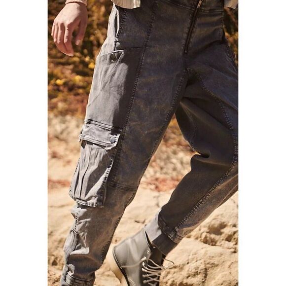 NWT FREE PEOPLE MOVEMENT Sz M FAST TRACK PANTS UTILITY HAREM IN BLACK - Picture 5 of 5